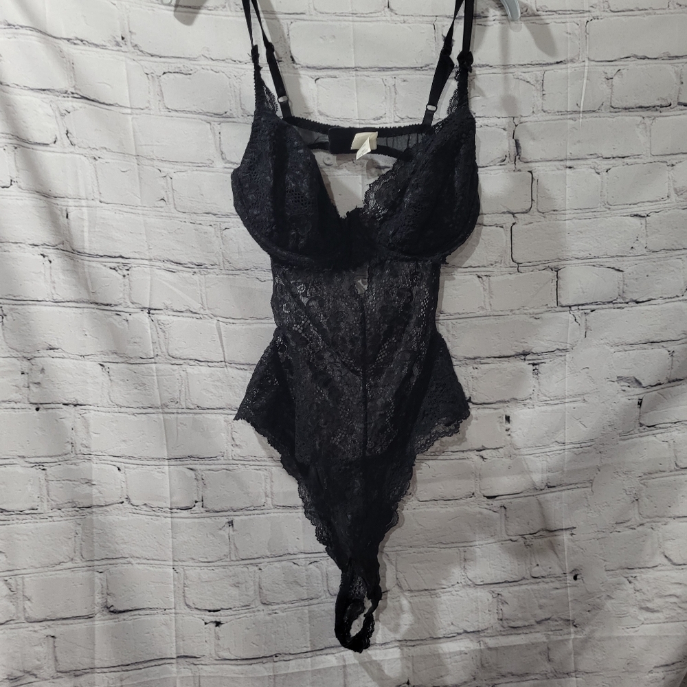 Victoria's Secret Teddy Lingerie 36c black lace - Picture 2 of 7